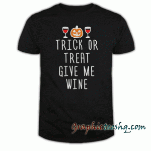 Funny book triick treat give wine halloween pumkiin tee shirt